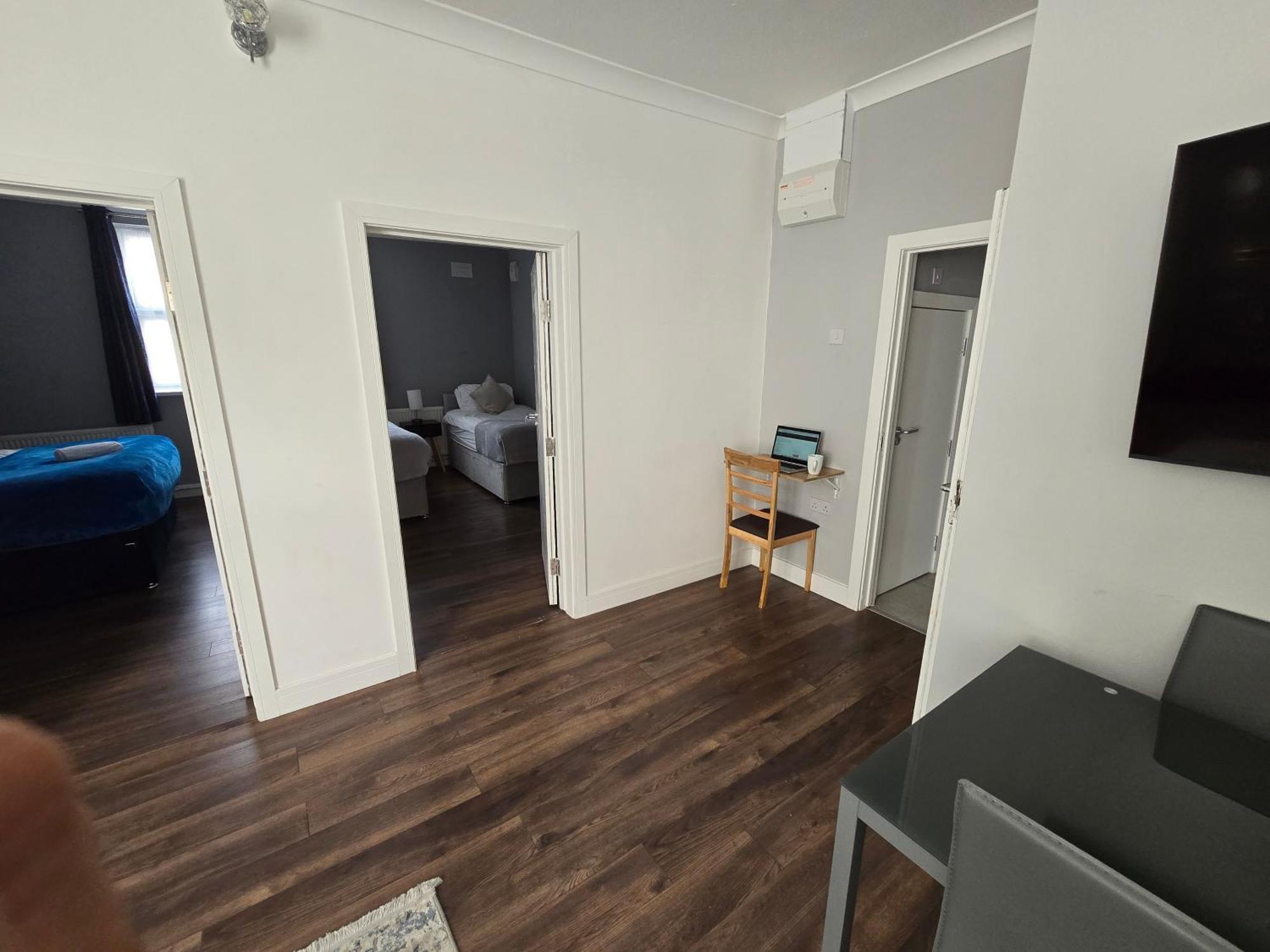 2 Bed Town Centre Nr Theatre Free Park Wi-Fi & Garden Διαμέρισμα Aylesbury  Εξωτερικό φωτογραφία